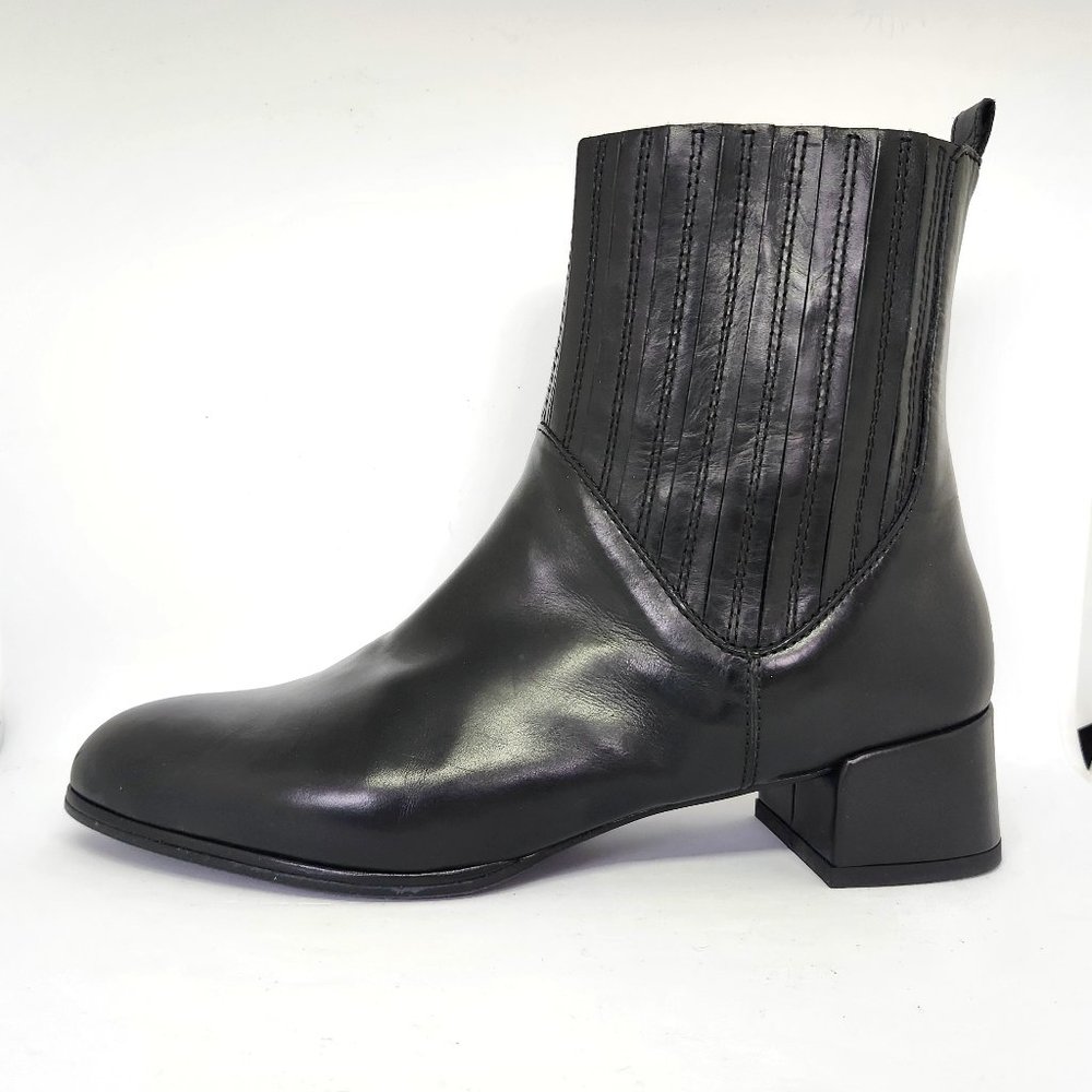 Stuart Weitzman Black Block Heeled Boots Size 6, 8.5, 9 & 9.5